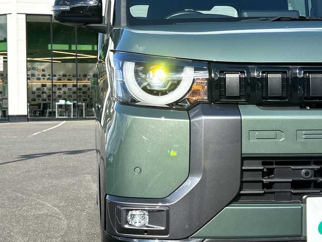 三菱 デリカミニ T プレミアム 佐賀県 2023(令5)年 2.3万km Ｄグリーン 社外9インチナビゲーション/マイパイロット/マルチアラウンドモニター/ステアリングヒーター/前席シートヒーター/デジタルインナーミラー/両側パワースライドドア/パドルシフト/社外ドライブレコーダー前後/ヒルディセントコントロール/助手席側電動スライドドア/衝突被害軽減ブレーキシステム/車線逸脱警報システム/車線維持支援機能/LEDヘッドライト/フォグランプ/純正15インチアルミホイール/スマートキー/スペアキー×１