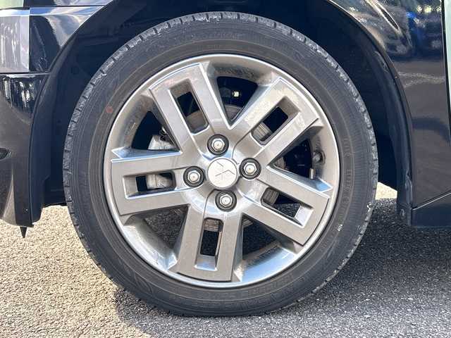 三菱 デリカミニ T プレミアム 佐賀県 2023(令5)年 2.3万km Ｄグリーン 社外9インチナビゲーション/マイパイロット/マルチアラウンドモニター/ステアリングヒーター/前席シートヒーター/デジタルインナーミラー/両側パワースライドドア/パドルシフト/社外ドライブレコーダー前後/ヒルディセントコントロール/助手席側電動スライドドア/衝突被害軽減ブレーキシステム/車線逸脱警報システム/車線維持支援機能/LEDヘッドライト/フォグランプ/純正15インチアルミホイール/スマートキー/スペアキー×１