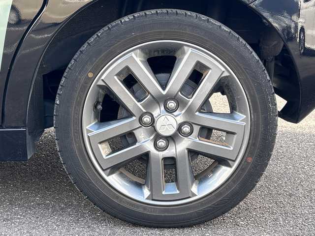 三菱 デリカミニ T プレミアム 佐賀県 2023(令5)年 2.3万km Ｄグリーン 社外9インチナビゲーション/マイパイロット/マルチアラウンドモニター/ステアリングヒーター/前席シートヒーター/デジタルインナーミラー/両側パワースライドドア/パドルシフト/社外ドライブレコーダー前後/ヒルディセントコントロール/助手席側電動スライドドア/衝突被害軽減ブレーキシステム/車線逸脱警報システム/車線維持支援機能/LEDヘッドライト/フォグランプ/純正15インチアルミホイール/スマートキー/スペアキー×１