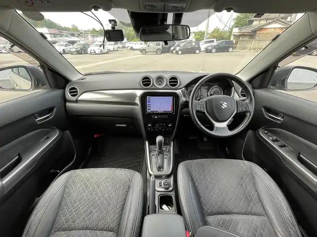 スズキ エスクード 1．4 ターボ 愛媛県 2020(令2)年 4.7万km サバンナアイボリーメタリック/ブラック 2トーンルーフ Panasonicナビ　/AM/FM/CD/DVD/BT/フルセグTV　/バックカメラ　/アダプティブクルーズコントロール　/ルーフレール　/衝突被害軽減装置　/車線逸脱防止装置　/ダウンヒルアシストコントロール/ブラインドスポットモニター/パドルシフト/ステアリングリモコン/ヒートミラー/シガーソケット/ISOFIX/LEDヘッドライト/フォグランプ/現状サマー(純正AW)(215/55/R17)