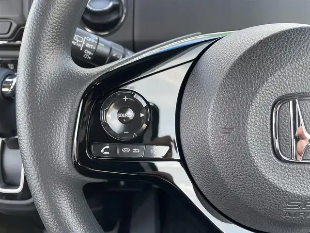 ホンダ Ｎ ＢＯＸ カスタム L 神奈川県 2023(令5)年 1.2万km プラチナホワイトパール 実走行11252ｋｍ/純正メモリナビ/CD/FM/AM/Bluetooth/片側パワースライドドア　/バックカメラ/ホンダセンシング/レーンキープアシスト/衝突被害軽減システム/クルーズコントロール　/ドライブレコーダー/LEDヘッドライト/フォグ/ステアリングスイッチ/コーナーセンサー/シートヒーター/フロアマット/ドアバイザー　/プッシュスタート/スマートキー/ETC/保証書/取説/スペアキー