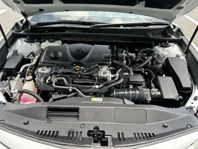 トヨタ カムリ WS 栃木県 2019(令1)年 8.1万km プラチナホワイトパールマイカ トヨタセーフティーセンス/純正７インチナビ/フルセグTV/DVD/Bluetooth/バックカメラ/ビルトインETC/前ドライブレコーダー/D席パワーシート/アダプティブクルーズコントロール/プッシュスタート/ステアリングリモコン/LEDオートライト/LEDフォグランプ/純正17インチAW/社外スタッドレス16インチAW積込/アイドリングストップ/横滑り防止装置/保証書/取説/ドアバイザー/電動格納ミラー/パドルシフト/車両接近通報装置