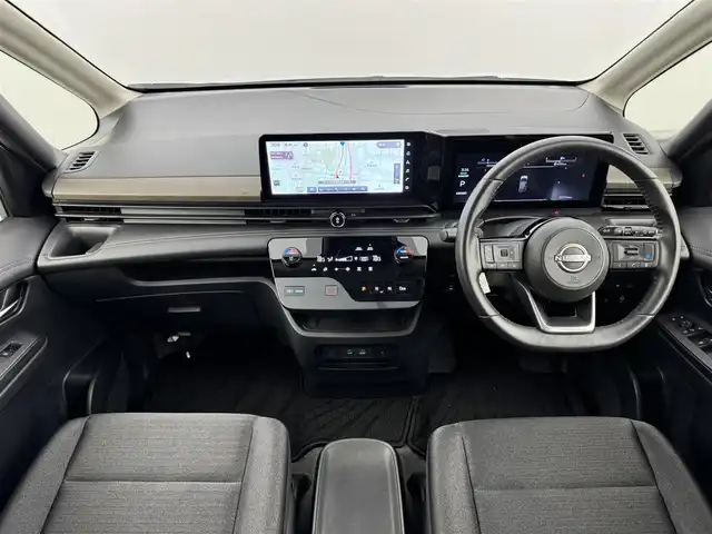 日産 セレナ e－パワー ハイウェイスター V 福岡県 2023(令5)年 3.1万km プリズムホワイト 純正１２．３型ナビ／フルセグＴＶ　/全方位カメラ　/ワイヤレス充電　/ビルトインＥＴＣ２．０　/プロパイロット　/エマージェンシーブレーキ　/レーンキープ　/ＢＳＭ　/両側電動スライドドア　/純正１６インチＡＷ　/ＬＥＤ