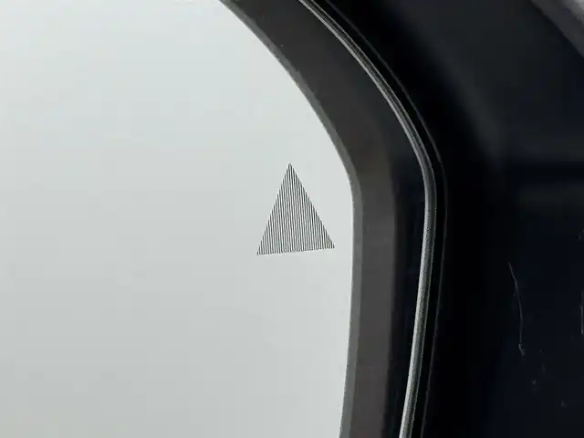 日産 セレナ e－パワー ハイウェイスター V 福岡県 2023(令5)年 3.1万km プリズムホワイト 純正１２．３型ナビ／フルセグＴＶ　/全方位カメラ　/ワイヤレス充電　/ビルトインＥＴＣ２．０　/プロパイロット　/エマージェンシーブレーキ　/レーンキープ　/ＢＳＭ　/両側電動スライドドア　/純正１６インチＡＷ　/ＬＥＤ