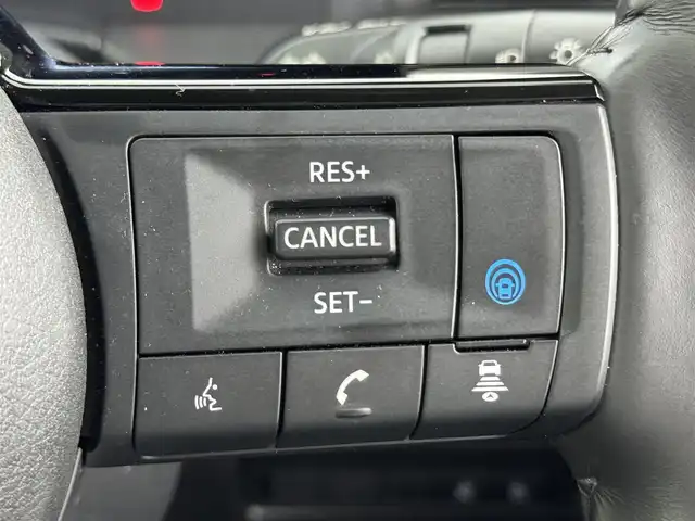 日産 セレナ e－パワー ハイウェイスター V 福岡県 2023(令5)年 3.1万km プリズムホワイト 純正１２．３型ナビ／フルセグＴＶ　/全方位カメラ　/ワイヤレス充電　/ビルトインＥＴＣ２．０　/プロパイロット　/エマージェンシーブレーキ　/レーンキープ　/ＢＳＭ　/両側電動スライドドア　/純正１６インチＡＷ　/ＬＥＤ