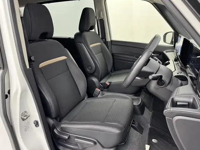 日産 セレナ e－パワー ハイウェイスター V 福岡県 2023(令5)年 3.1万km プリズムホワイト 純正１２．３型ナビ／フルセグＴＶ　/全方位カメラ　/ワイヤレス充電　/ビルトインＥＴＣ２．０　/プロパイロット　/エマージェンシーブレーキ　/レーンキープ　/ＢＳＭ　/両側電動スライドドア　/純正１６インチＡＷ　/ＬＥＤ