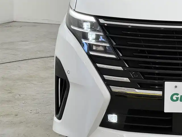 日産 セレナ e－パワー ハイウェイスター V 福岡県 2023(令5)年 3.1万km プリズムホワイト 純正１２．３型ナビ／フルセグＴＶ　/全方位カメラ　/ワイヤレス充電　/ビルトインＥＴＣ２．０　/プロパイロット　/エマージェンシーブレーキ　/レーンキープ　/ＢＳＭ　/両側電動スライドドア　/純正１６インチＡＷ　/ＬＥＤ