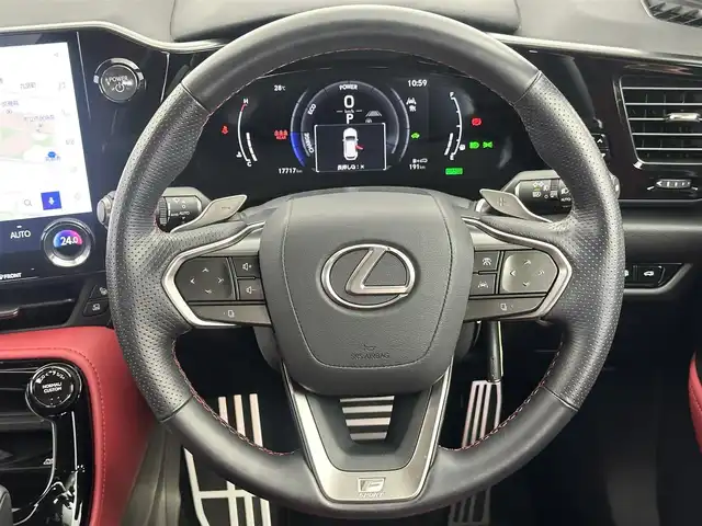 レクサス ＮＸ 350h Fスポーツ 愛知県 2023(令5)年 1.8万km ホワイトノーヴァガラスフレーク 純正14インチコネクテッドナビ付ディスプレイオーディオPlus/レクサスチームメイト/　　・アドバンスドパーク/ブラインドスポットモニター/レクサスセーフティシステム＋/　　・プリクラッシュセーフティ/　　・レーンディバーチャーアラート/　　・レーダークルーズコントロール/　　・レーントレーシングアシスト/　　・アダプティブハイビームシステム/アダプティブクルーズコントロール/フルセグTV/パノラミックビューモニター/ビルトインETC/カラードヘッドアップディスプレイ/本革シート（フレアレッド）/ポジションメモリーパワーシート（D席）/パワーシート（N席）/シートヒーター（前席）/エアシート（前席）/3眼LEDヘッドライト/純正20インチアルミホイール（ブラックメタリック塗装）/純正オレンジキャリパー/純正デジタルインナーミラー/AC100V/スマートキー