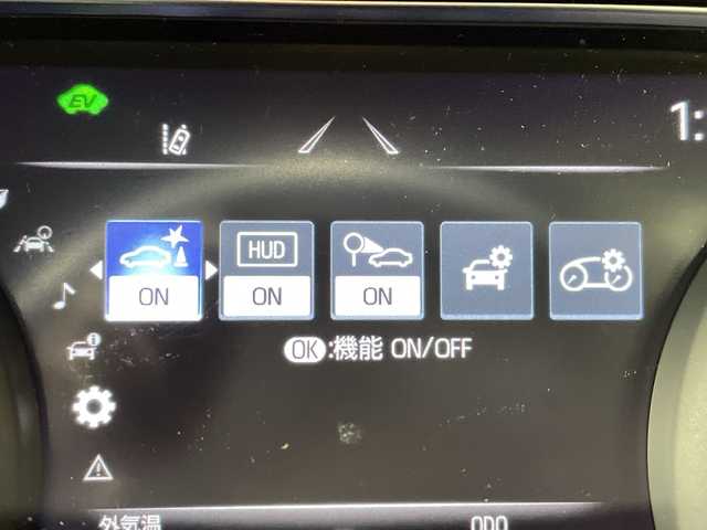 トヨタ ハリアー ハイブリッド Z レザーパッケージ 神奈川県 2022(令4)年 2.1万km ホワイトパールクリスタルシャイン 純正ディスプレイオーディオ/AM FM Bluetooth フルセグ/パノラマミックビューモニター/JBLプレミアムサウンド/トヨタセーフティセンス/ブラインドスポットモニター/プリクラッシュセーフティ/レーントレーシングアラート/レーダークルーズコントロール/ロードサインアシスト/カーブ速度抑制機能/ドライバー異常時対応システム/横断歩行者検知機能/低速時加速抑制機能/レザーシート/前席シートヒーター/前席シートベンチレーション/パワーシート/メモリシート/デジタルインナーミラー/革巻きステアリング/ステアリングリモコン/ステアリングヒーター/ビルトインETC2.0/純正フロアマット/パワーバックドア/電子パーキング/オートホールド/LEDヘッドライト/オートライト/オートマチックハイビーム/純正19インチアルミホイル/プッシュスタート/スマートキー/スペアキー