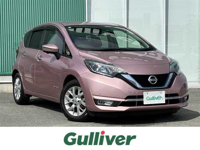 日産 ノート e－パワー メダリスト 福岡県 2016(平28)年 4.3万km ピンク エンジンスタートボタン/アイドリンクストップ/車外全方位カメラ/ドライブレコーダー/ETC/オートライト/オートマチックハイビーム