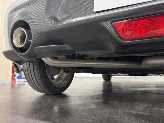 スズキ スイフト スポーツ 三重県 2017(平29)年 3.3万km ピュアホワイトP プレミアムガソリン・ターボ/FF/6F/カロッツェリア 8インチ 『楽ナビ』 AVIC-RL901ZS/（CD/DVD/MSV/SD/FM/AM/TV/Bluetooth/iPod/USB/AUX）/安全/・トラクションコントロール/・ABS（ESP付）/装備/・シートヒーター（D）/・オートエアコン/・オートライトシステム/・LEDヘッドランプ/・前後フォグランプ/・プッシュスタート/・ステアリングスイッチ/・入力用USB-Aジャックx2/・WORKアルミホイール『EMOTION T7R』 17×7.0J＋47 P.C.D.114.3-5H/・スマートキーx2/・取/ナビ取/など