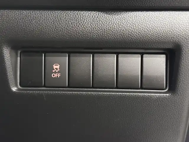 スズキ スイフト スポーツ 三重県 2017(平29)年 3.3万km ピュアホワイトP プレミアムガソリン・ターボ/FF/6F/カロッツェリア 8インチ 『楽ナビ』 AVIC-RL901ZS/（CD/DVD/MSV/SD/FM/AM/TV/Bluetooth/iPod/USB/AUX）/安全/・トラクションコントロール/・ABS（ESP付）/装備/・シートヒーター（D）/・オートエアコン/・オートライトシステム/・LEDヘッドランプ/・前後フォグランプ/・プッシュスタート/・ステアリングスイッチ/・入力用USB-Aジャックx2/・WORKアルミホイール『EMOTION T7R』 17×7.0J＋47 P.C.D.114.3-5H/・スマートキーx2/・取/ナビ取/など