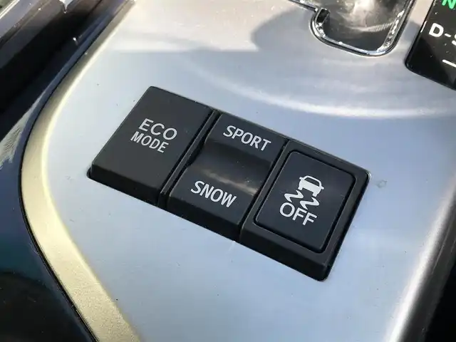 トヨタ クラウン アスリート i－Four プレミアムED 富山県 2012(平24)年 3.4万km ブラック 〇ワンオーナー/〇純正ナビ/〇フルセグTV/〇ビルトインETC/〇クルーズコントロール/〇SRSエアバッグ/〇インテリジェントAFS/〇HIDヘッドランプ/〇プラズマクラスター付オートエアコン/〇革巻きステアリングホイール/〇革スポーティシート/エアシート/〇パワーシート/シートヒーター/〇電動サンシェード/〇純正18インチアルミホイール/〇スマートエントリー/スタートシステム/〇スペアキー/〇禁煙車