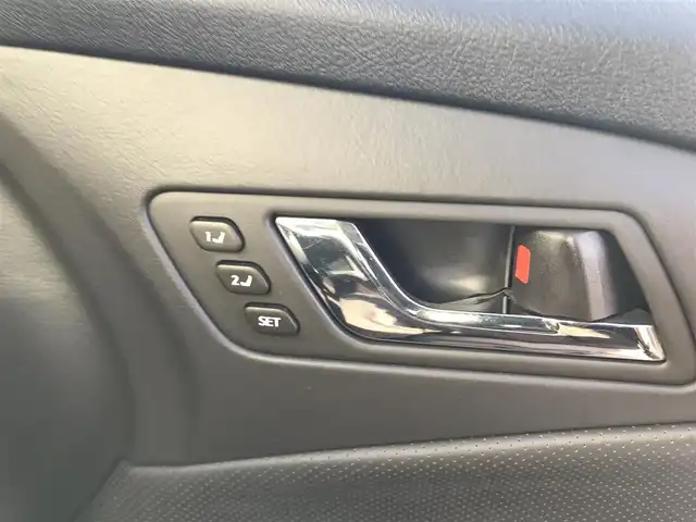 トヨタ クラウン アスリート i－Four プレミアムED 富山県 2012(平24)年 3.4万km ブラック 〇ワンオーナー/〇純正ナビ/〇フルセグTV/〇ビルトインETC/〇クルーズコントロール/〇SRSエアバッグ/〇インテリジェントAFS/〇HIDヘッドランプ/〇プラズマクラスター付オートエアコン/〇革巻きステアリングホイール/〇革スポーティシート/エアシート/〇パワーシート/シートヒーター/〇電動サンシェード/〇純正18インチアルミホイール/〇スマートエントリー/スタートシステム/〇スペアキー/〇禁煙車