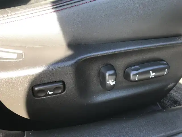 トヨタ クラウン アスリート i－Four プレミアムED 富山県 2012(平24)年 3.4万km ブラック 〇ワンオーナー/〇純正ナビ/〇フルセグTV/〇ビルトインETC/〇クルーズコントロール/〇SRSエアバッグ/〇インテリジェントAFS/〇HIDヘッドランプ/〇プラズマクラスター付オートエアコン/〇革巻きステアリングホイール/〇革スポーティシート/エアシート/〇パワーシート/シートヒーター/〇電動サンシェード/〇純正18インチアルミホイール/〇スマートエントリー/スタートシステム/〇スペアキー/〇禁煙車