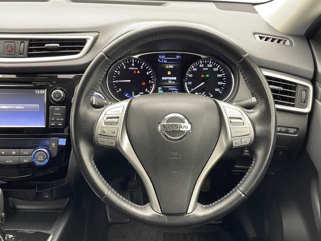 日産 エクストレイル ハイブリッド 20X エマージェンシーブレーキ 千葉県 2016(平28)年 7.3万km ブリリアントホワイトパール 純正ナビ/　CD/DVD/Bluetooth/フルセグTV/クルーズコントロール/車線逸脱警報/エマージェンシーブレーキ/クリアランスソナー/ブラインドスポットモニター/アラウンドビューモニター/パワーバックドア/ルーフレール/防水シート/前席シートヒーター/ヒーテッドミラー/ダウンヒルアシスト/ETC/LEDヘッドライト/４WD/フロアマット/ドアバイザー