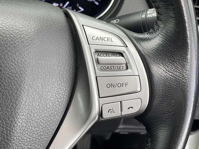 日産 エクストレイル ハイブリッド 20X エマージェンシーブレーキ 千葉県 2016(平28)年 7.3万km ブリリアントホワイトパール 純正ナビ/　CD/DVD/Bluetooth/フルセグTV/クルーズコントロール/車線逸脱警報/エマージェンシーブレーキ/クリアランスソナー/ブラインドスポットモニター/アラウンドビューモニター/パワーバックドア/ルーフレール/防水シート/前席シートヒーター/ヒーテッドミラー/ダウンヒルアシスト/ETC/LEDヘッドライト/４WD/フロアマット/ドアバイザー