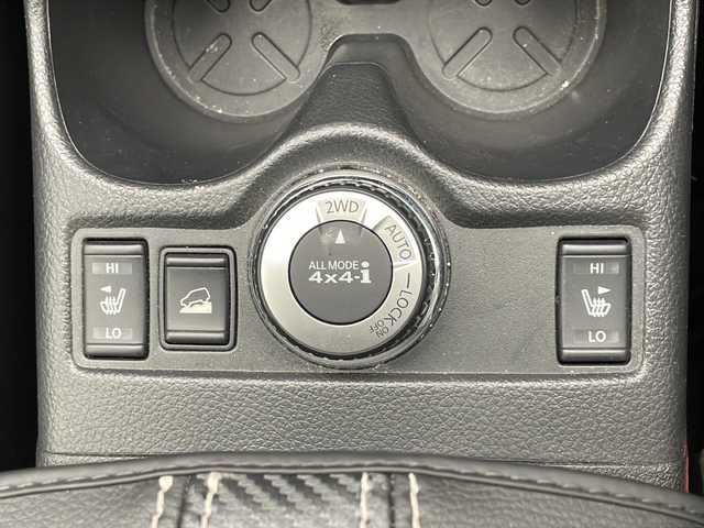 日産 エクストレイル ハイブリッド 20X エマージェンシーブレーキ 千葉県 2016(平28)年 7.3万km ブリリアントホワイトパール 純正ナビ/　CD/DVD/Bluetooth/フルセグTV/クルーズコントロール/車線逸脱警報/エマージェンシーブレーキ/クリアランスソナー/ブラインドスポットモニター/アラウンドビューモニター/パワーバックドア/ルーフレール/防水シート/前席シートヒーター/ヒーテッドミラー/ダウンヒルアシスト/ETC/LEDヘッドライト/４WD/フロアマット/ドアバイザー