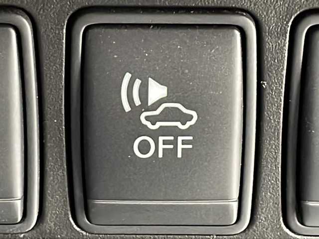 日産 エクストレイル ハイブリッド 20X エマージェンシーブレーキ 千葉県 2016(平28)年 7.3万km ブリリアントホワイトパール 純正ナビ/　CD/DVD/Bluetooth/フルセグTV/クルーズコントロール/車線逸脱警報/エマージェンシーブレーキ/クリアランスソナー/ブラインドスポットモニター/アラウンドビューモニター/パワーバックドア/ルーフレール/防水シート/前席シートヒーター/ヒーテッドミラー/ダウンヒルアシスト/ETC/LEDヘッドライト/４WD/フロアマット/ドアバイザー