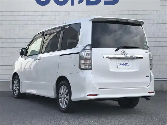 トヨタ ノア Si 栃木県 2013(平25)年 5.1万km ホワイトパールクリスタルシャイン )IDOMが運営する【じしゃロン小山店】の自社ローン専用車両になります。こちらは現金またはオートローンご利用時の価格です。自社ローンご希望の方は別途その旨お申付け下さい//禁煙車/純正フルセグナビ/（CD/DVD/AM/FMラジオ）/(Bluetooth)/スマートキー/プッシュスタート/バックカメラ/ＥＴＣ/両側パワースライドドア/チップアップシート/パドルシフト/ステアリングリモコン/電動格納ドアミラー/パワーウインドウ/オートライト/防眩ミラー