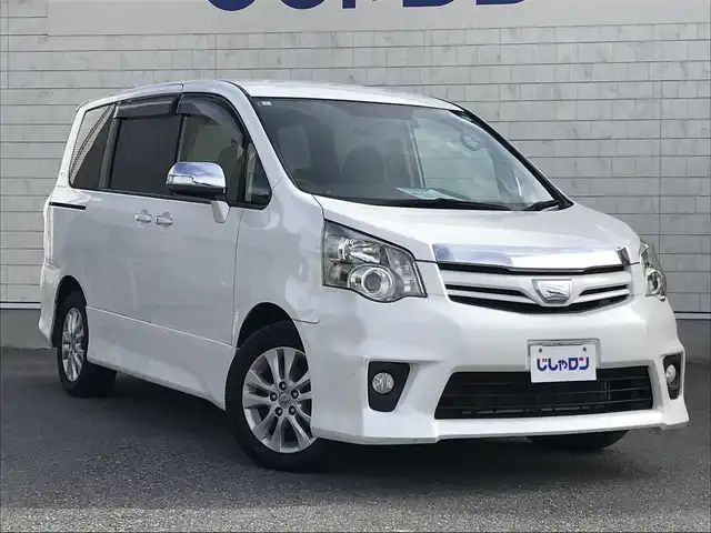 トヨタ ノア Si 栃木県 2013(平25)年 5.1万km ホワイトパールクリスタルシャイン )IDOMが運営する【じしゃロン小山店】の自社ローン専用車両になります。こちらは現金またはオートローンご利用時の価格です。自社ローンご希望の方は別途その旨お申付け下さい//禁煙車/純正フルセグナビ/（CD/DVD/AM/FMラジオ）/(Bluetooth)/スマートキー/プッシュスタート/バックカメラ/ＥＴＣ/両側パワースライドドア/チップアップシート/パドルシフト/ステアリングリモコン/電動格納ドアミラー/パワーウインドウ/オートライト/防眩ミラー