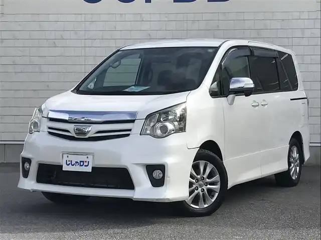 トヨタ ノア Si 栃木県 2013(平25)年 5.1万km ホワイトパールクリスタルシャイン )IDOMが運営する【じしゃロン小山店】の自社ローン専用車両になります。こちらは現金またはオートローンご利用時の価格です。自社ローンご希望の方は別途その旨お申付け下さい//禁煙車/純正フルセグナビ/（CD/DVD/AM/FMラジオ）/(Bluetooth)/スマートキー/プッシュスタート/バックカメラ/ＥＴＣ/両側パワースライドドア/チップアップシート/パドルシフト/ステアリングリモコン/電動格納ドアミラー/パワーウインドウ/オートライト/防眩ミラー