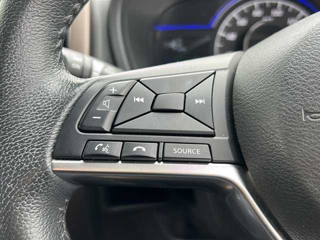 日産 ノート e－パワー メダリスト 岐阜県 2017(平29)年 7.8万km ブリリアントホワイトパール 登録時走行距離77838km/純正SDナビ/フルセグTV/全方位カメラ/ハーフレザーシート/ドライブレコーダー/純正アルミホイール/社外フロアマット/USB/ETC/オートエアコン/プッシュスタート/スマートキー/スペアキー/ABS/横滑り防止装置/コーナーセンサー/レーンキープアシスト/盗難防止装置/オートライト/LEDヘッドライト/エアバッグ/衝突被害軽減システム