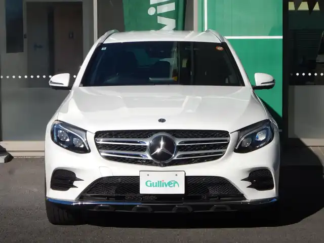 メルセデス・ベンツ ＧＬＣ２００ スポーツ 静岡県 2017(平29)年 6.4万km ポーラホワイト ターボ/アクティブブレーキアシスト/ブラインドスポットアシスト/レーンキープアシスト/アクティブレーンキーピングアシスト/アテンションアシスト/インテリジェントライトシステム/パーキングアシストパークトロニック/ステアリングパイロット/ルーフレール/純正HDDナビ/・フルセグ/・DVD再生/・CD再生/・Bluetooth/全方位モニター/純正ドライブレコーダー/クルーズコントロール/ビルトインETC/本革巻きステアリング/・電動チルト/パドルシフト/ハーフレザーシート/前席メモリー機能つきパワーシート/前席シートヒーター/前席ランバーサポート/パワーバックドア/オートライト/リアフォグライト/オートリトラミラー/純正トノカバー/ロケイターライティングイルミネーション/アンビエントライト/純正フロアマット/スマートキー×2/取扱説明書/新車保証書/整備記録簿/・新車6ヶ月点検、12ヶ月点検、R1、R4、R5、R6、R7