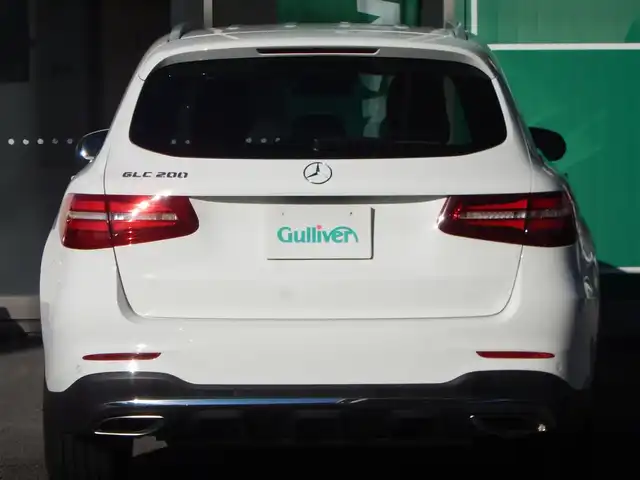 メルセデス・ベンツ ＧＬＣ２００ スポーツ 静岡県 2017(平29)年 6.4万km ポーラホワイト ターボ/アクティブブレーキアシスト/ブラインドスポットアシスト/レーンキープアシスト/アクティブレーンキーピングアシスト/アテンションアシスト/インテリジェントライトシステム/パーキングアシストパークトロニック/ステアリングパイロット/ルーフレール/純正HDDナビ/・フルセグ/・DVD再生/・CD再生/・Bluetooth/全方位モニター/純正ドライブレコーダー/クルーズコントロール/ビルトインETC/本革巻きステアリング/・電動チルト/パドルシフト/ハーフレザーシート/前席メモリー機能つきパワーシート/前席シートヒーター/前席ランバーサポート/パワーバックドア/オートライト/リアフォグライト/オートリトラミラー/純正トノカバー/ロケイターライティングイルミネーション/アンビエントライト/純正フロアマット/スマートキー×2/取扱説明書/新車保証書/整備記録簿/・新車6ヶ月点検、12ヶ月点検、R1、R4、R5、R6、R7