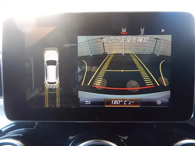 メルセデス・ベンツ ＧＬＣ２００ スポーツ 静岡県 2017(平29)年 6.4万km ポーラホワイト ターボ/アクティブブレーキアシスト/ブラインドスポットアシスト/レーンキープアシスト/アクティブレーンキーピングアシスト/アテンションアシスト/インテリジェントライトシステム/パーキングアシストパークトロニック/ステアリングパイロット/ルーフレール/純正HDDナビ/・フルセグ/・DVD再生/・CD再生/・Bluetooth/全方位モニター/純正ドライブレコーダー/クルーズコントロール/ビルトインETC/本革巻きステアリング/・電動チルト/パドルシフト/ハーフレザーシート/前席メモリー機能つきパワーシート/前席シートヒーター/前席ランバーサポート/パワーバックドア/オートライト/リアフォグライト/オートリトラミラー/純正トノカバー/ロケイターライティングイルミネーション/アンビエントライト/純正フロアマット/スマートキー×2/取扱説明書/新車保証書/整備記録簿/・新車6ヶ月点検、12ヶ月点検、R1、R4、R5、R6、R7