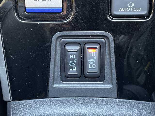 三菱 アウトランダー ＰＨＥＶ G 愛知県 2018(平30)年 1.5万km クォーツブラウンメタリック SDナビ/全方位カメラ/インテリジェントミラー/ドライブレコーダー/ブラインドスポットモニター/レーダークルーズコントロール/コーナーセンサー/オートマチックハイビーム/パドルシフト/ステアリングヒーター/シートヒーター/パワーシート/LEDヘッドライト/純正アルミホイール/電動リアゲート/衝突軽減システム/ステアリングスイッチ/スマートキー/プッシュスタート