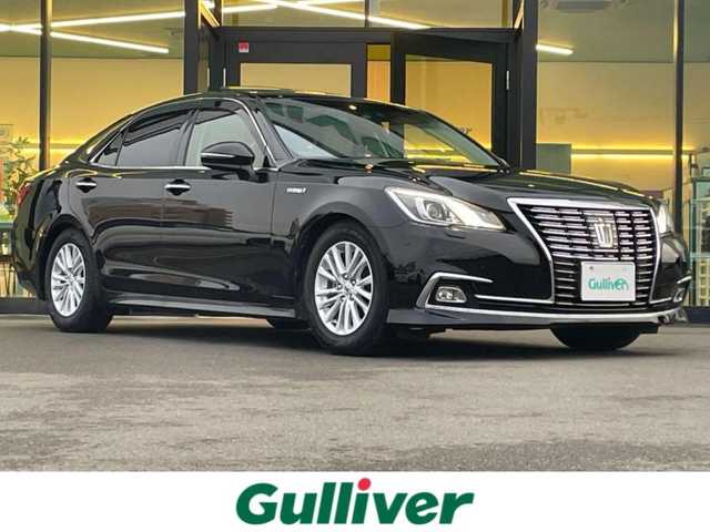 トヨタ クラウン ハイブリッド ロイヤルサルーンG 東京都 2017(平29)年 14.2万km ブラック サンルーフ/セーフティセンス/プリクラッシュセーフティ/レーントレーシングアシスト/オートハイビーム/ブラインドスポットモニター/純正メーカーナビ/パノラミックビューモニター/CD/DVD/BT/AM/FM/TV/レザーシート/シートヒーター / ベンチレーション/パワーシート/LEDヘッドライト / フォグ/ビルトインETC２．０/2列目サンシェード/MTモード付AT/保証書・取説・スペアキー