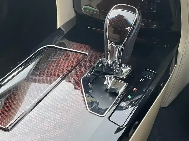 トヨタ クラウン ハイブリッド ロイヤルサルーンG 東京都 2017(平29)年 14.2万km ブラック サンルーフ/セーフティセンス/プリクラッシュセーフティ/レーントレーシングアシスト/オートハイビーム/ブラインドスポットモニター/純正メーカーナビ/パノラミックビューモニター/CD/DVD/BT/AM/FM/TV/レザーシート/シートヒーター / ベンチレーション/パワーシート/LEDヘッドライト / フォグ/ビルトインETC２．０/2列目サンシェード/MTモード付AT/保証書・取説・スペアキー