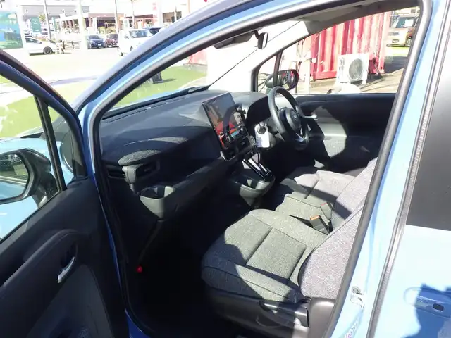 トヨタ シエンタ ハイブリッド Z 千葉県 2022(令4)年 2.1万km 青Ⅱ 185/65R15/Toyota Safety Sense/・プリクラッシュセーフティ/・レーンディパーチャーアラート/・オートハイビーム/・レーダークルーズコントロール/・ブラインドスポットモニター/・RCTA（リヤクロストラフィックアラート）/両側パワースライドドア/純正コネクティッドナビ/地デジTV/【Bluetooth接続】/バックカメラ/ドライブレコーダー/革巻きステアリング/ステアリングスイッチ/ETC/LEDヘッドライト/ウインカーミラー/クリアランスソナー/サイド/カーテンエアバッグ/スマートキー