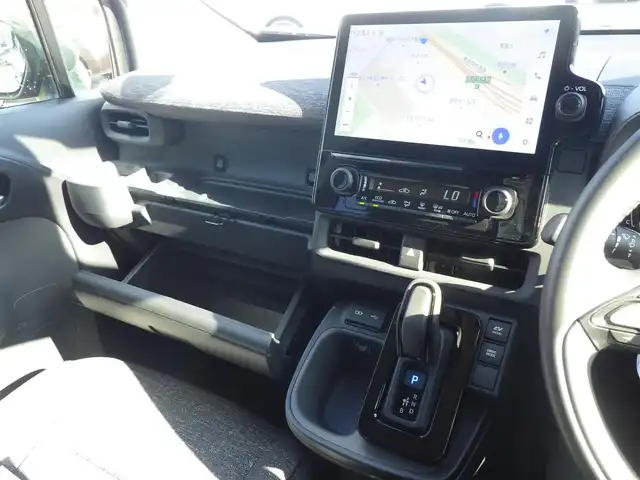 トヨタ シエンタ ハイブリッド Z 千葉県 2022(令4)年 2.1万km 青Ⅱ 185/65R15/Toyota Safety Sense/・プリクラッシュセーフティ/・レーンディパーチャーアラート/・オートハイビーム/・レーダークルーズコントロール/・ブラインドスポットモニター/・RCTA（リヤクロストラフィックアラート）/両側パワースライドドア/純正コネクティッドナビ/地デジTV/【Bluetooth接続】/バックカメラ/ドライブレコーダー/革巻きステアリング/ステアリングスイッチ/ETC/LEDヘッドライト/ウインカーミラー/クリアランスソナー/サイド/カーテンエアバッグ/スマートキー