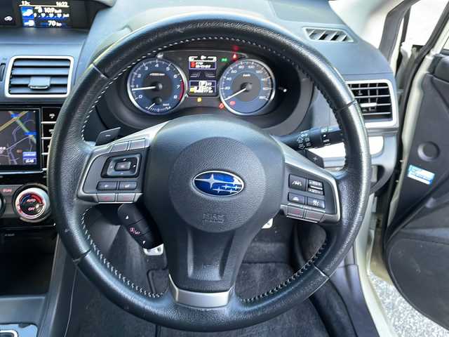 スバル インプレッサ ＸＶ 2．0i－L アイサイト 宮城県 2014(平26)年 4.6万km デザートカーキ 純正SDナビ/・AM/FM/CD/DVD/Bluetooth/・フルセグテレビ/バックカメラ/ETC/レーダークルーズコントロール/衝突軽減ブレーキ/レーンキープアシスト/ブラインドスポットモニター/アイドリングストップ/横滑り防止装置/パワーシート（D席+N席）/LEDヘッドライト/オートライト/フォグランプ/オートエアコン/プッシュスタートボタン/スマートキー×2/ステアリングリモコン/純正17インチアルミホイール/12V充電器/USBジャック/純正フロアマット/純正ドアバイザー/保証書/取扱説明書