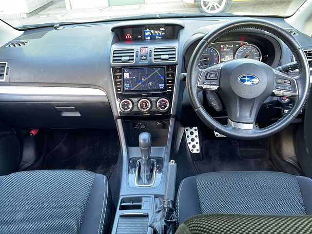スバル インプレッサ ＸＶ 2．0i－L アイサイト 宮城県 2014(平26)年 4.6万km デザートカーキ 純正SDナビ/・AM/FM/CD/DVD/Bluetooth/・フルセグテレビ/バックカメラ/ETC/レーダークルーズコントロール/衝突軽減ブレーキ/レーンキープアシスト/ブラインドスポットモニター/アイドリングストップ/横滑り防止装置/パワーシート（D席+N席）/LEDヘッドライト/オートライト/フォグランプ/オートエアコン/プッシュスタートボタン/スマートキー×2/ステアリングリモコン/純正17インチアルミホイール/12V充電器/USBジャック/純正フロアマット/純正ドアバイザー/保証書/取扱説明書