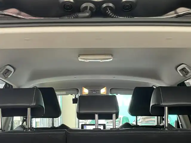 トヨタ ＲＡＶ４ ハイブリットG 東京都 2019(令1)年 2.4万km グレーメタリック ○革シート/○純正メモリーナビ/　CD・DVD・BT・フルセグ/○バックカメラ/○ETC/○ドライブレコーダー/○ACC/○BSM/○LKA/○ステアリングヒーター/○ステアリングスイッチ/○オートハイビームアシスト/○革巻きステアリング/○パワーバックドア/○フロアマット/○ドアバイザー/○シートヒーター/○パワーシート/○社外ルーフキャリア/○社外サイドステップ/○保証書/○取扱説明書/○スペアキー