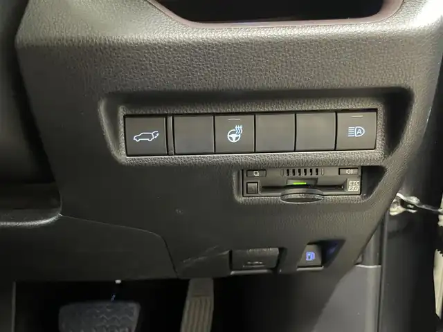 トヨタ ＲＡＶ４ ハイブリットG 東京都 2019(令1)年 2.4万km グレーメタリック ○革シート/○純正メモリーナビ/　CD・DVD・BT・フルセグ/○バックカメラ/○ETC/○ドライブレコーダー/○ACC/○BSM/○LKA/○ステアリングヒーター/○ステアリングスイッチ/○オートハイビームアシスト/○革巻きステアリング/○パワーバックドア/○フロアマット/○ドアバイザー/○シートヒーター/○パワーシート/○社外ルーフキャリア/○社外サイドステップ/○保証書/○取扱説明書/○スペアキー