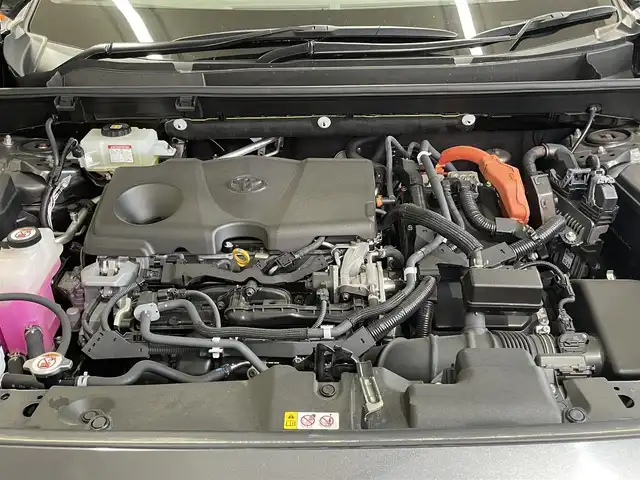トヨタ ＲＡＶ４ ハイブリットG 東京都 2019(令1)年 2.4万km グレーメタリック ○革シート/○純正メモリーナビ/　CD・DVD・BT・フルセグ/○バックカメラ/○ETC/○ドライブレコーダー/○ACC/○BSM/○LKA/○ステアリングヒーター/○ステアリングスイッチ/○オートハイビームアシスト/○革巻きステアリング/○パワーバックドア/○フロアマット/○ドアバイザー/○シートヒーター/○パワーシート/○社外ルーフキャリア/○社外サイドステップ/○保証書/○取扱説明書/○スペアキー