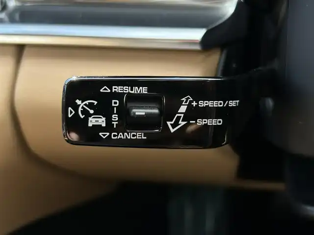ポルシェ パナメーラ 茨城県 2019(令1)年 5.1万km 白 ワンオーナー　/ソフトクローズドア　/ＰＡＳＭ　/３６０度カメラ　/衝突軽減Ｂ　/ＡＣＣ　/ＬＫＡ　/ポルシェエントリーＤ　/ベージュ革　/シートヒーター　/Ｍ付ＰＷシート　/ＰＷテールゲート　/ナビ　/ＢＴ　/ＬＥＤ　/ＥＴＣ