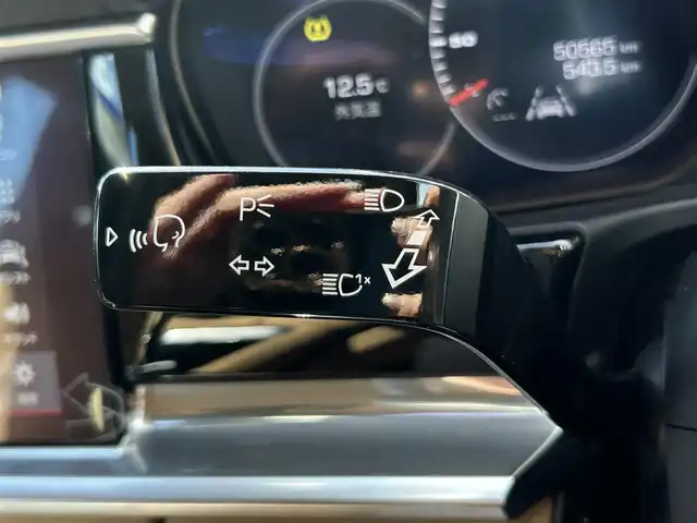 ポルシェ パナメーラ 茨城県 2019(令1)年 5.1万km 白 ワンオーナー　/ソフトクローズドア　/ＰＡＳＭ　/３６０度カメラ　/衝突軽減Ｂ　/ＡＣＣ　/ＬＫＡ　/ポルシェエントリーＤ　/ベージュ革　/シートヒーター　/Ｍ付ＰＷシート　/ＰＷテールゲート　/ナビ　/ＢＴ　/ＬＥＤ　/ＥＴＣ