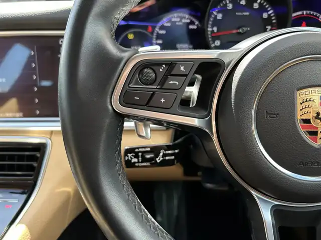 ポルシェ パナメーラ 茨城県 2019(令1)年 5.1万km 白 ワンオーナー　/ソフトクローズドア　/ＰＡＳＭ　/３６０度カメラ　/衝突軽減Ｂ　/ＡＣＣ　/ＬＫＡ　/ポルシェエントリーＤ　/ベージュ革　/シートヒーター　/Ｍ付ＰＷシート　/ＰＷテールゲート　/ナビ　/ＢＴ　/ＬＥＤ　/ＥＴＣ