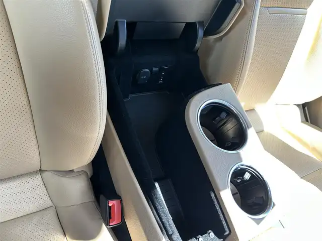 ポルシェ パナメーラ 茨城県 2019(令1)年 5.1万km 白 ワンオーナー　/ソフトクローズドア　/ＰＡＳＭ　/３６０度カメラ　/衝突軽減Ｂ　/ＡＣＣ　/ＬＫＡ　/ポルシェエントリーＤ　/ベージュ革　/シートヒーター　/Ｍ付ＰＷシート　/ＰＷテールゲート　/ナビ　/ＢＴ　/ＬＥＤ　/ＥＴＣ