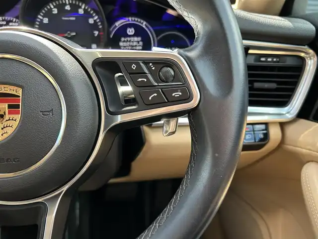 ポルシェ パナメーラ 茨城県 2019(令1)年 5.1万km 白 ワンオーナー　/ソフトクローズドア　/ＰＡＳＭ　/３６０度カメラ　/衝突軽減Ｂ　/ＡＣＣ　/ＬＫＡ　/ポルシェエントリーＤ　/ベージュ革　/シートヒーター　/Ｍ付ＰＷシート　/ＰＷテールゲート　/ナビ　/ＢＴ　/ＬＥＤ　/ＥＴＣ