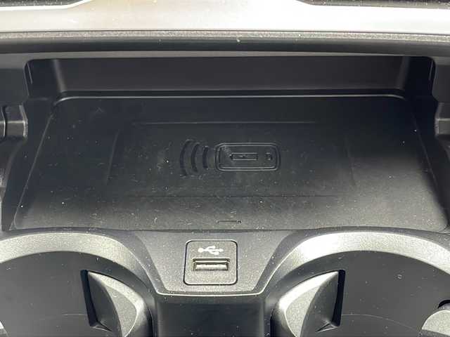 ＢＭＷ ＢＭＷ ３２０ｉ Mスポーツ 大阪府 2023(令5)年 0.7万km アルピンホワイトⅢ 純正ナビ/USB/Bluetooth/AppleCarPlay/全方位カメラ/ヘッドアップディスプレイ/アシストドライビングプラス/BSM/半革シート/温席/パークベンチレーション/純正前後ドライブレコーダー/パワーシートD/N席/オートワイパー/オートハイビーム/ビルトインETC/純正18インチAW/電動トランク/取説/保証書/スペアキーx1