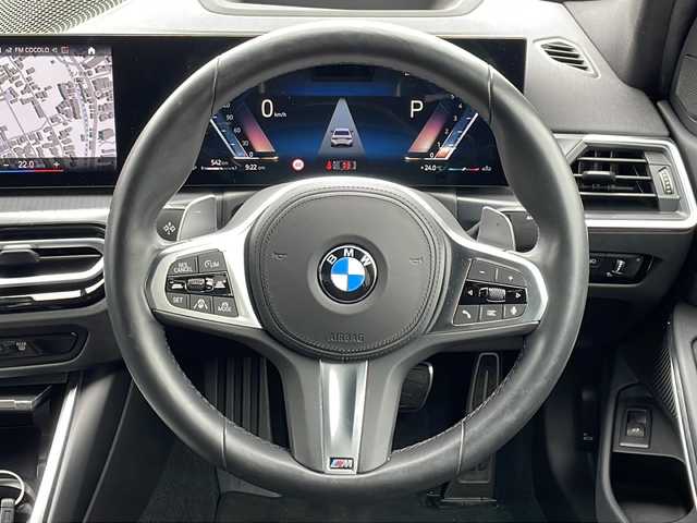 ＢＭＷ ＢＭＷ ３２０ｉ Mスポーツ 大阪府 2023(令5)年 0.7万km アルピンホワイトⅢ 純正ナビ/USB/Bluetooth/AppleCarPlay/全方位カメラ/ヘッドアップディスプレイ/アシストドライビングプラス/BSM/半革シート/温席/パークベンチレーション/純正前後ドライブレコーダー/パワーシートD/N席/オートワイパー/オートハイビーム/ビルトインETC/純正18インチAW/電動トランク/取説/保証書/スペアキーx1