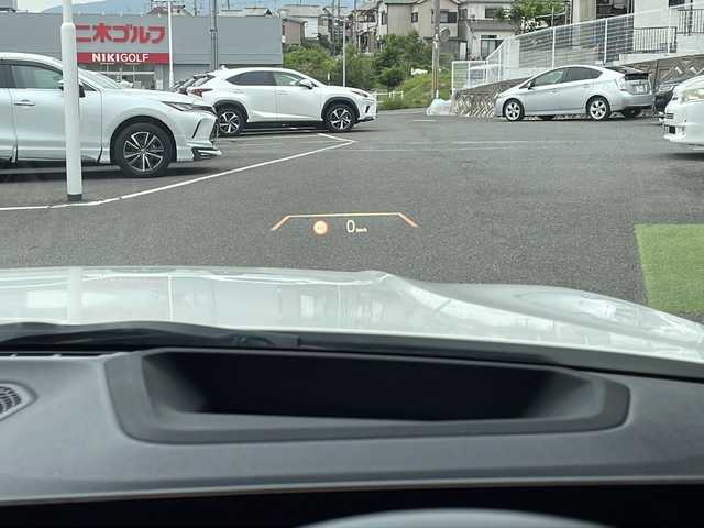 ＢＭＷ ＢＭＷ ３２０ｉ Mスポーツ 大阪府 2023(令5)年 0.7万km アルピンホワイトⅢ 純正ナビ/USB/Bluetooth/AppleCarPlay/全方位カメラ/ヘッドアップディスプレイ/アシストドライビングプラス/BSM/半革シート/温席/パークベンチレーション/純正前後ドライブレコーダー/パワーシートD/N席/オートワイパー/オートハイビーム/ビルトインETC/純正18インチAW/電動トランク/取説/保証書/スペアキーx1