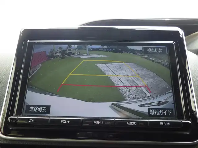 トヨタ エスクァイア Gi 千葉県 2018(平30)年 5万km ホワイトパールクリスタルシャイン Toyota Safety Sense/・プリクラッシュセーフティ/・レーンディパーチャーアラート/・オートハイビーム/クルーズコントロール/両側パワースライドドア/純正SDナビ/地デジTV/【DVD/CD再生機能　Bluetooth接続】/バックカメラ/フリップダウンモニター（V12T-R66C）/前席シートヒーター/革巻きステアリング/ETC/LEDヘッドライト/フォグライト/ウインカーミラー/クリアランスソナー/純正15インチアルミホイル/スマートキー