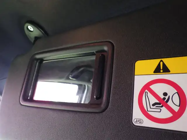トヨタ エスクァイア Gi 千葉県 2018(平30)年 5万km ホワイトパールクリスタルシャイン Toyota Safety Sense/・プリクラッシュセーフティ/・レーンディパーチャーアラート/・オートハイビーム/クルーズコントロール/両側パワースライドドア/純正SDナビ/地デジTV/【DVD/CD再生機能　Bluetooth接続】/バックカメラ/フリップダウンモニター（V12T-R66C）/前席シートヒーター/革巻きステアリング/ETC/LEDヘッドライト/フォグライト/ウインカーミラー/クリアランスソナー/純正15インチアルミホイル/スマートキー